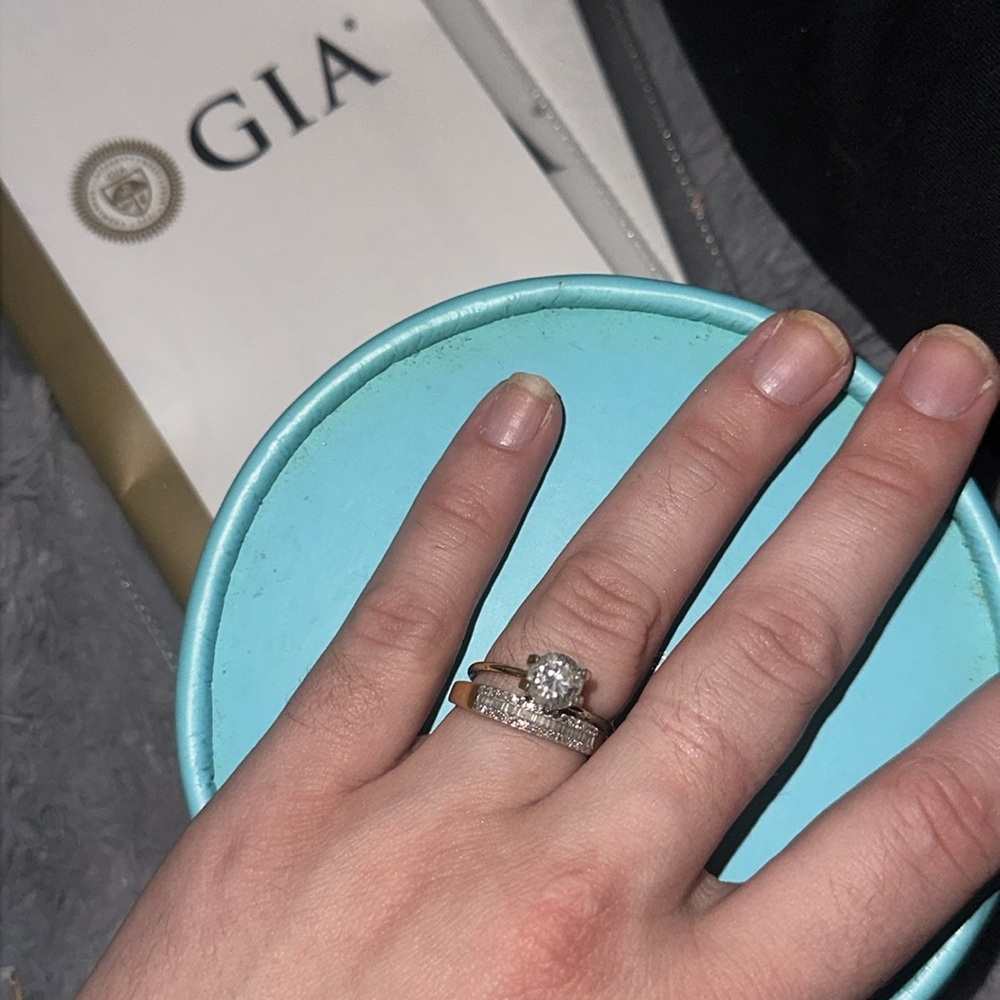 1.431ct Natural White Diamond shown in 14k gold engagement ring display round
